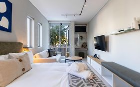 The Rose 107: Modern Corner Unit With Balcony ~